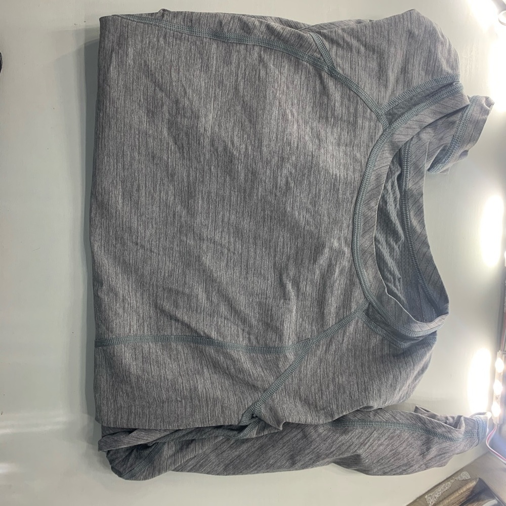 Long sleeve grey lululemon shirt